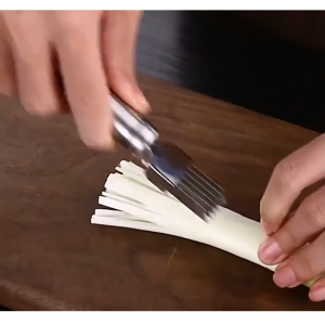 [HCM] Dao cắt hành tây bằng thép không gỉ chất lượng cao tiện dụng -CA666