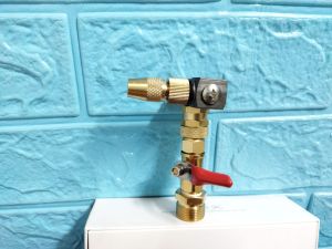 béc xịt rửa xe và vệ sinh máy lạnh xoay 360 chuyên nghiệp.