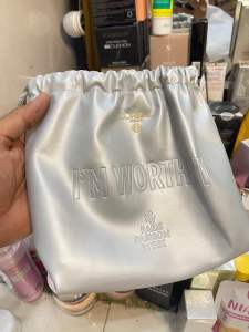 Totebag dan pouch kosmetik