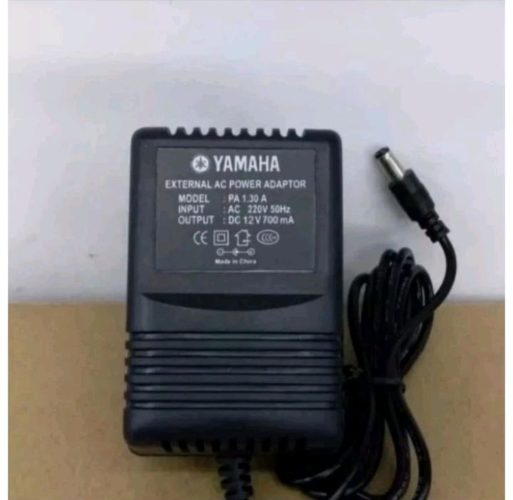 Alimentatore 12V Per Yamaha Portatone PSR-E323, PSR-262, PSR-47, PSR-28