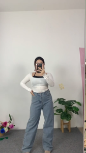 ชุดเซ็ตผู้หญิง  เสื้อเข้ารูปแขนยาว + กางเกงยีนส์