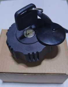 KR-Z 125/150 TANK CAPS WITH KEY