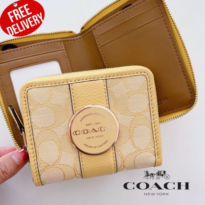 กระเป๋าสตางค์ COACH LONNIE SMALL ZIP AROUND WALLET IN SIGNATURE 