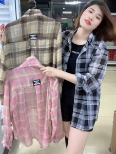 เสื้อเชิ้ตผู้หญิงแขนยาวลายสก็อตบางหลวมๆ ฤดูร้อน 2024 เสื้อเชิ้ตคอโปโลแบบลำลองสำหรับเด็กอายุ 18-24 ปี