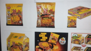 Thùng 30 gói mì Nissin Gà Cay Phô Mai