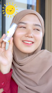 sunblock sr12 spf 30 ++ untuk kulit kering dan normal membantu melindungi dari paparan sinar uv