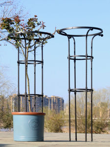 ขาตั้งดอกไม้รูปร่มสวนใบใต้พลาสติกออกแบบเรียบง่ายสําหรับการใช้พื้นดินเหมาะสําหรับดอกไม้/เขียวกลางแจ้ง