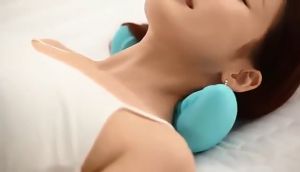 Yiha หมอนนวดกระดูกสันหลังส่วนคอ ไหล่ แบบพกพา Shiatsu cervical massage pillow