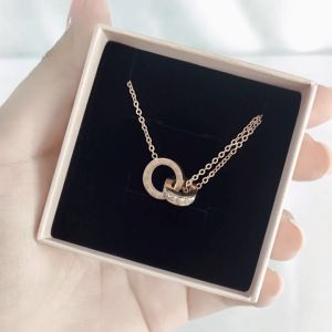 SO SEOUL Roman Numeral Interlocking Bracelet – Rose Gold Full Band CZ Diamond Simulant Circle Charm