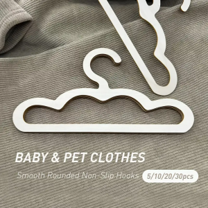 Premium 6PCS Nordic Wooden Cloud Wall Hanging Coat Rack Baby Clothes Hanger INS Minimalist Style Wood Coats Hanger for Nursery