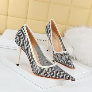 ทันสมัย รองเท้าส้นสูงแบบยุโรป ผู้หญิง รองเท้า ลูกไม้ Hollow Out ตาข่าย เซ็กซี่ รองเท้าเดี่ยวหัวแหลม PU หนัง พื้นยาง