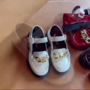 Sepatu anak perempuan docmart rantai terbaru sepatu catik sepatu nyaman di pakai size 26-35