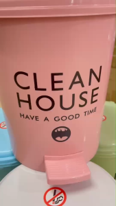 ถังขยะทรงกลม ลายแบทแมน มี 4 สี เขียว-ชมพู-ฟ้า-ขาว