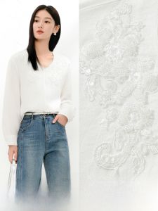 Elegant Lazy Atmosphere Embroidered V-neck Top Womens Fashion Spring New Style Pearl Beading Straight Cut Lace Shirt