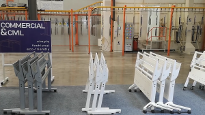 Bàn làm việc di động gấp gọn tiện lợi tăng giảm chiều cao từ 68-98cm khung thép sơn tĩnh điện chắc chắn không rung lắc