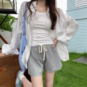 กางเกงขาสั้นทรงหลวมเอวสูงสไตล์ลำลองสำหรับผู้หญิงในช่วงฤดูร้อนปี 2025 กางเกงขาสั้นทรงกีฬาแบบลำลองสำหรับผู้หญิง วัสดุผ้าลูกไม้ผสม