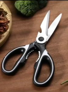 (ซื้อ1เเถม1คละสี)กรรไกรด้ามสี(P203) กรรไกรตัดผ้าทั่วไป กรรไกรสเเตนเลส กรรไกรเปิดฝาขวด กรรไกรใช้ในครัว