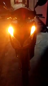 1x T10 W5W Lens LED Flash Light Strobe Bulb 194 WY5W Flashing Interior Motorcycle Turn Signal Light/Reading Signal Light 12V Car Tail Light
