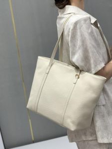 Soft Leather Tote Bag Womens Commuter Bag Simple Design Handbag Single Shoulder Bag Large Capacity City Style Urban Minimalist