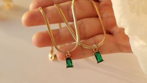 Kalung Gepeng Gold Liontin Kotak Permata Zirkon