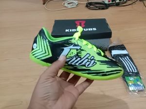 KIDZTUBS Sepatu Futsal Anak Laki Laki Perempuan Usia 2 - 5 6 - 10 Tahun PAUD TK SD Nomor Size 28 29 30 31 32 33 34 35 36 37-KIDZTUBS 1551102924