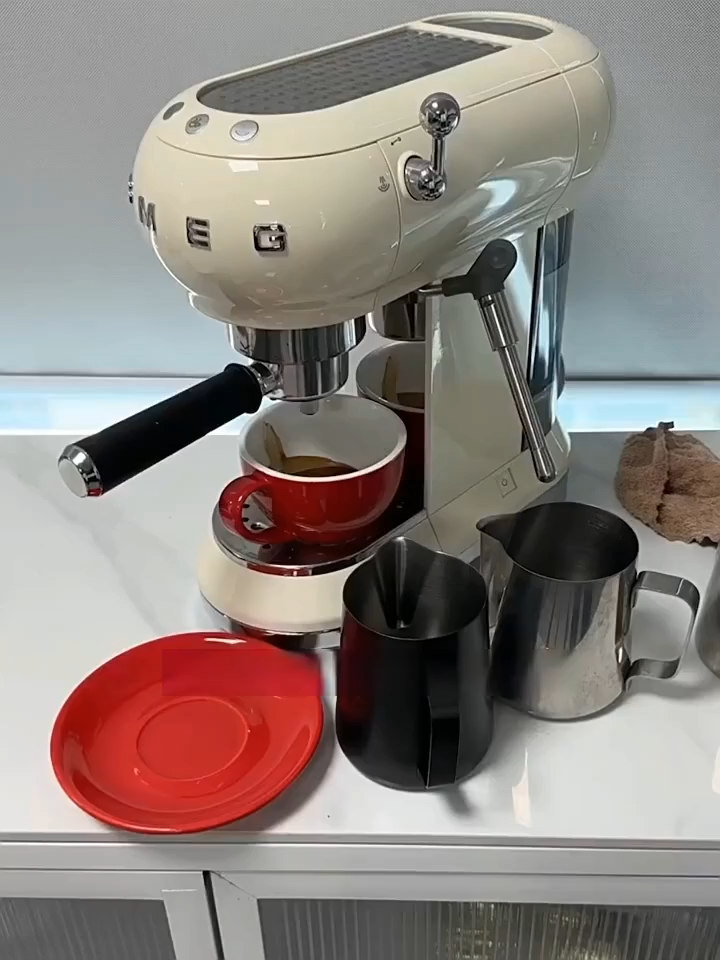 SMEG เหยือกทำลาเต้สแตนเลส 200 มล. (ถ้วยเหยือกตีฟองนม) เครื่องชงกาแฟระดับมืออาชีพ⚡พร้อมส่ง⚡