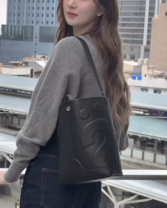 ✅ราคาพิเศษ!!!🔥🛒กระเป๋า Rally The Bag Whisper แท้ Rally Movement Mark II Bucket Bag 3 สี