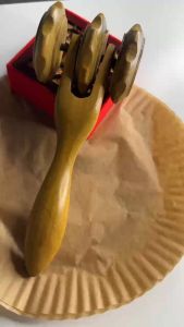 Cây lăn massage toàn thân 2 bánh gai đôi đa năng bằng gỗ thơm dụng cụ diện chẩn