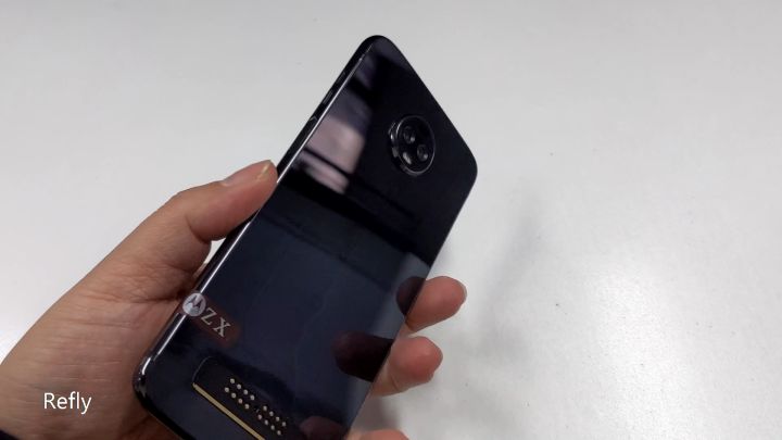 Motorola Moto Z3 LTE 6.01 นิ้วสมาร์ทโฟนการ์ดใบเดียว 4GB RAM 64GB ROM 12MP กล้องคู่ลายนิ้วมือ Android ปลดล็อคโทรศัพท์มือถือ
