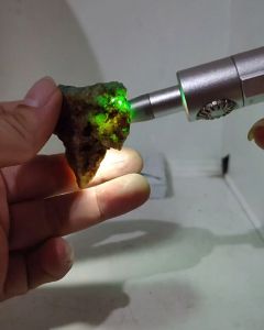 Batu Bacan Doko Bongkahan: Kode32