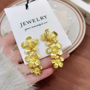 Gold Plated Flower Long Dangle Earrings Womens Tassel Luxury Sensation Exaggerated Personality Middle-Aged Ear Jewelry