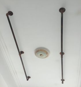 Simple Wall-Mounted Clothes Drying Rod Balcony Window Sill Laundry Airer Pipe-Fitted Top Mounting Rack Easy Installation