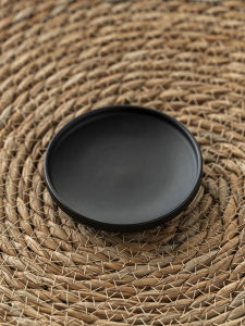 Zero Home Ceramic Plate Luxury Home Use Dessert Coffee Plate Black And White Series Elegant Simple Design round Shape Dishware