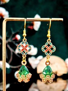 New Chinese Style Green Floral Embroidery Earrings Original Design for Hanfu Cheongsam Court Style Womens Fashion Jewelry