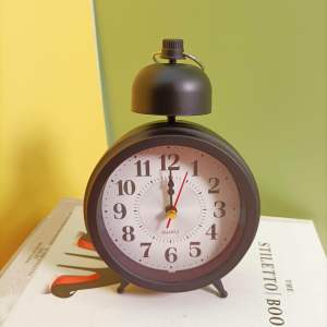 Jam Alarm Klasik / Jam Weker Beker Klasik / Jam Alarm Meja - YX080