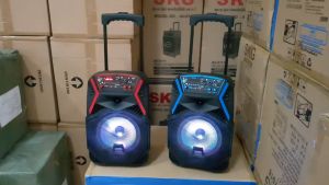 SKG ลำโพงล้อลาก 8 นิ้ว ลำโพงบลูทูธ ลำโพงเบสหนักๆ ลำโพงบรูทูธเบส เครื่องเสียง มีรีโมท 100 W รุ่น AV-8110 BT8-2 ฟรีไมค์สายในกล่อง