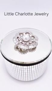 เข็มกลัดเพชร cz ประดับมุกสังเคราะห์