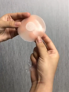 ซิลิโคนปิดจุก เนื้อนิ่ม เกาะอกซิลิโคน ใส่สบาย เนียนกับผิว กันน้ำ กันเหงื่อ กาวเหนียว ใช้ซ้ำได้