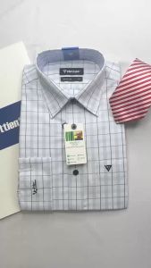 Áo sơ mi dài tay Việt Tiến trắng kẻ caro 1R6009 - Regular vạt bầu có size lớn