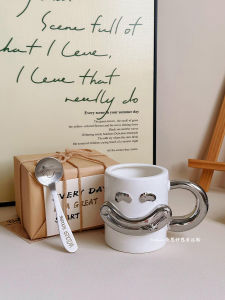 แก้วเซรามิครูปทรงแปลกตา ลายไส้กรอก ปากกว้าง ของขวัญวันเกิดสุดสร้างสรรค์ ตลกขบขัน แก้วน้ำดีไซน์ไม่ซ้ำใคร สำหรับกาแฟ ชา พร้อมหูจับ