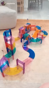 (ของแท้ USA) ชุดตัวต่อแม่เหล็ก 80 ชิ้น รถมีไฟ Picasso Magnetic Race Track KD0137 GM Kids บล๊อกต่อ