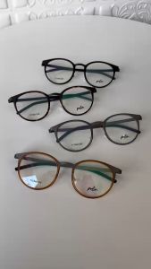 กรอบแว่นสายตา รุ่น 9704 เนื้อไทเทเนียม เบาทน ไร้สกรู ทรงสวยหรู