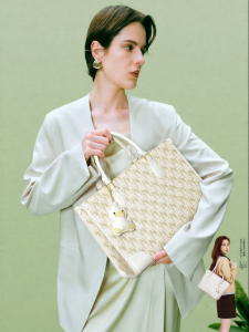 Large Capacity Tote Bag