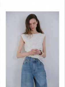 epoque de rueen | Embroidered Elegant Off-shoulder Sleeveless Vest