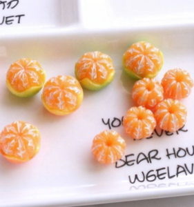 DIY | Realistic Orange Miniature Accessories