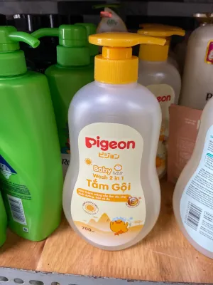 Tắm gội baby Pigeon 2in 1 cấp ẩm dịu nhẹ bảo vệ da cho bé 700ml( hàng mới)giá mới