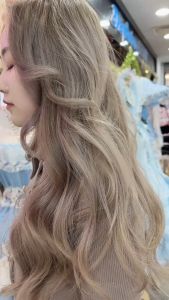 ย้อมสีผม ยาย้อมผม ผิวจะขาวขึ้นหลังย้อม สีย้อมผม ปริมาณ 45 มล ครีม 30