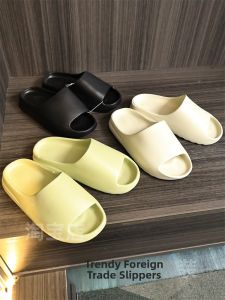 EVA Thick Heel Slip-On Summer Mens Sandals Anti-Slip Comfortable Casual Style Rubber Sole Breathable Footwear for Sports Leisure