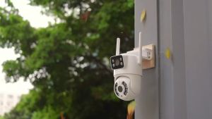 V380 Pro Dual Lens CCTV Camera: Connect to Cellphone & Key Features