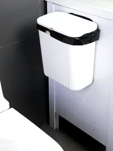 หนังสือเกี่ยวกรรมการไม้สต็อก สต็อกสำหรับห้องน้ำครัว ถังขยะแบบแขวนมีฝาปิด สำหรับการจัดเก็บที่ไม่เกะกะพื้นที่ คละสี รุ่น Trash Can